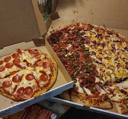 Delicious Pizza in Victorville, CA